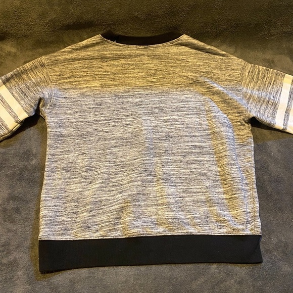 PINK Victoria's Secret Sweater - XS - Picture 3 of 3